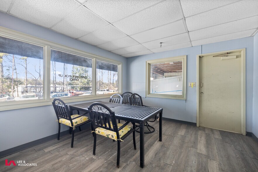 More Photos Of 4151 Industrial Park Dr, Norcross Warehouse For Lease