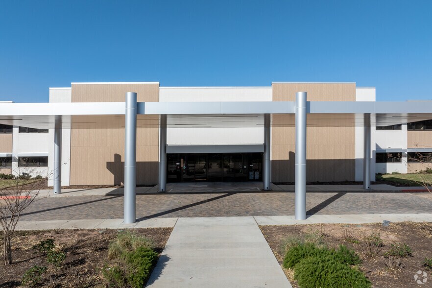 More Photos Of 2100 Regional Medical Dr, Wharton Healthcare For Lease