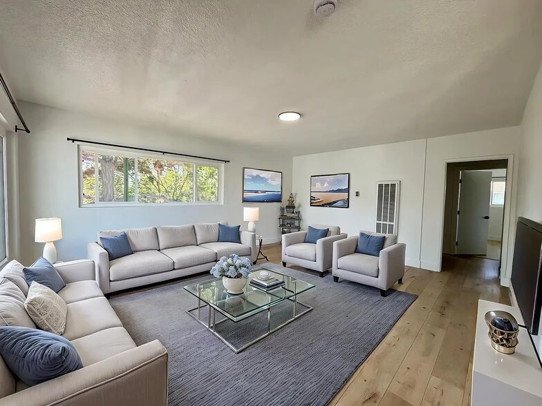 More Photos Of 1125 N Onondaga Ave, Anaheim Apartments For Sale