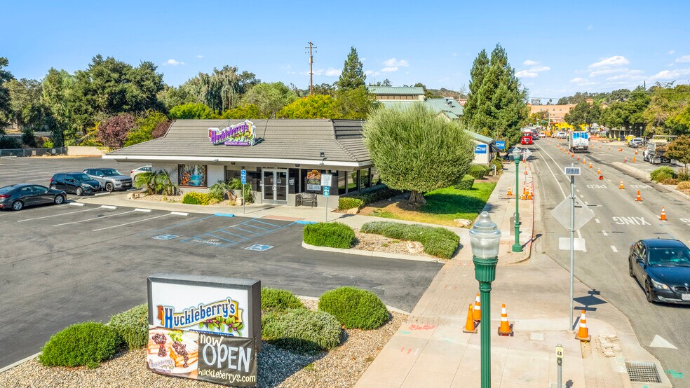 More Photos Of 6910 El Camino Real, Atascadero Restaurant For Sale