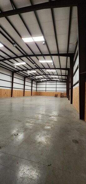 More Photos Of 7 Mustang Cir, Forney Showroom For Sale