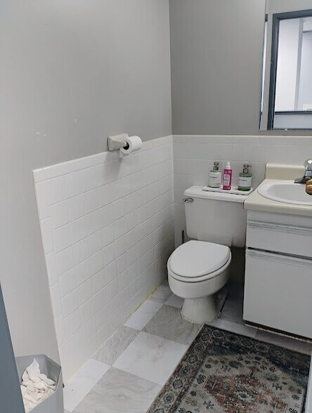 More Photos Of 7373 W Jefferson Ave, Lakewood Medical For Sale