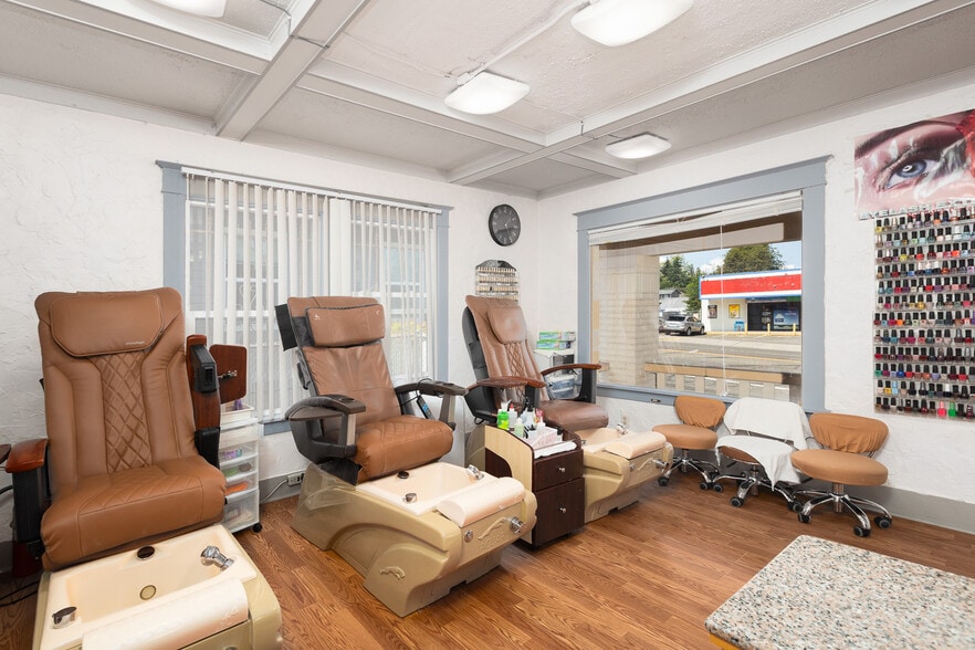 More Photos Of 3606 S 12th St, Tacoma Freestanding For Sale