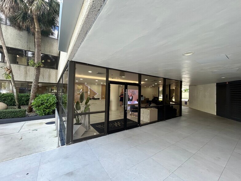 More Photos Of 6625 Miami Lakes Dr, Miami Lakes Loft Creative Space For Sale