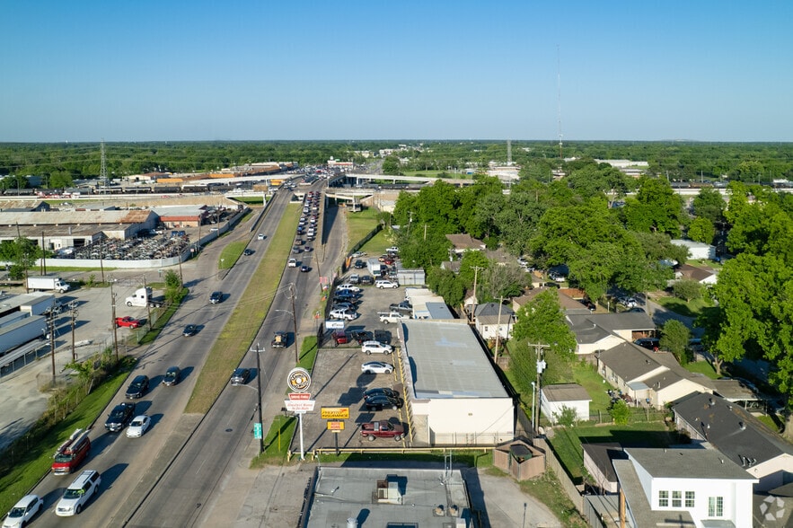 More Photos Of 834 Little York Rd, Houston Freestanding For Sale