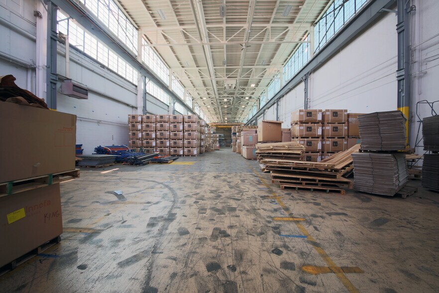 More Photos Of 3250 S Central Ave, Cicero Warehouse For Lease