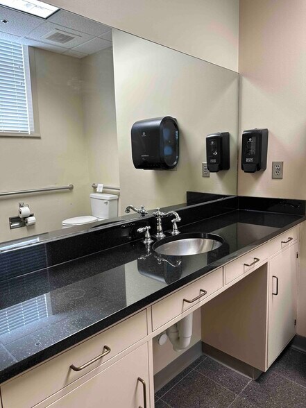 More Photos Of 115 Richard Arrington Jr Blvd N, Birmingham Office For Sale
