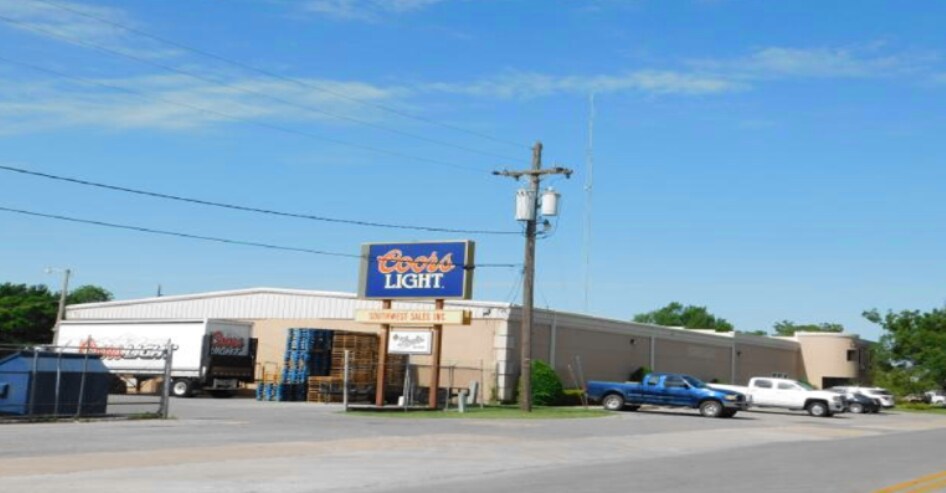 More Photos Of 720 SW F Ave, Lawton Manufacturing For Sale
