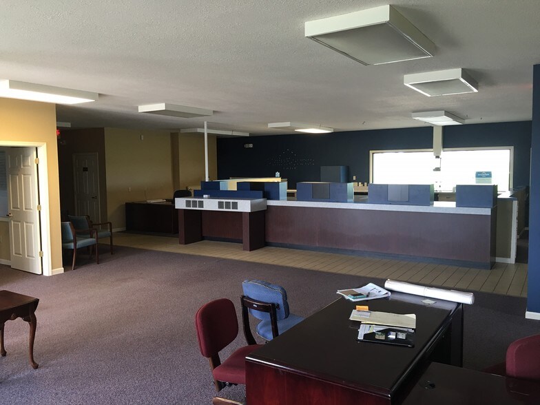 More Photos Of 461 Brown Blvd, Bourbonnais Medical For Lease