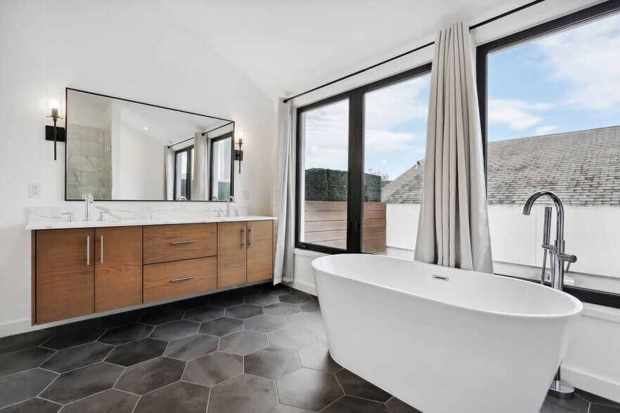 More Photos Of 618 N Rampart St, New Orleans Apartments For Sale