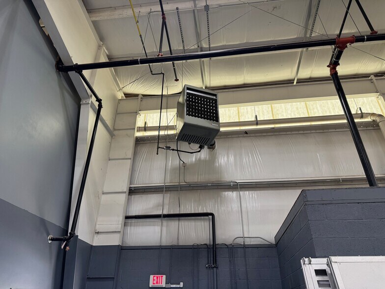 More Photos Of 7420 Bethel Rd, Goodlettsville Warehouse For Lease