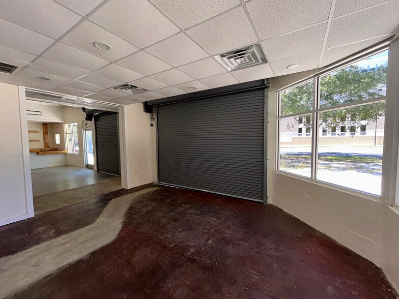 More Photos Of 223 S Main St, Gainesville Freestanding For Lease