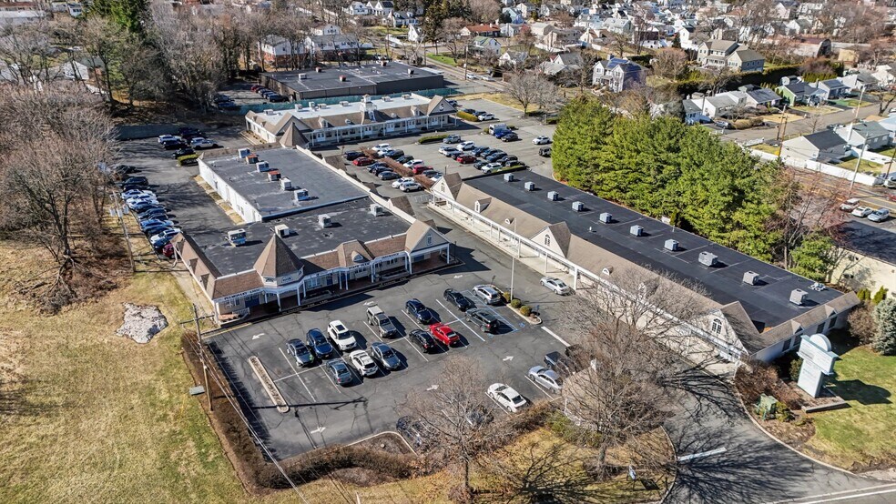 More Photos Of 24-26 Liberty Square Mall, Stony Point Office For Sale