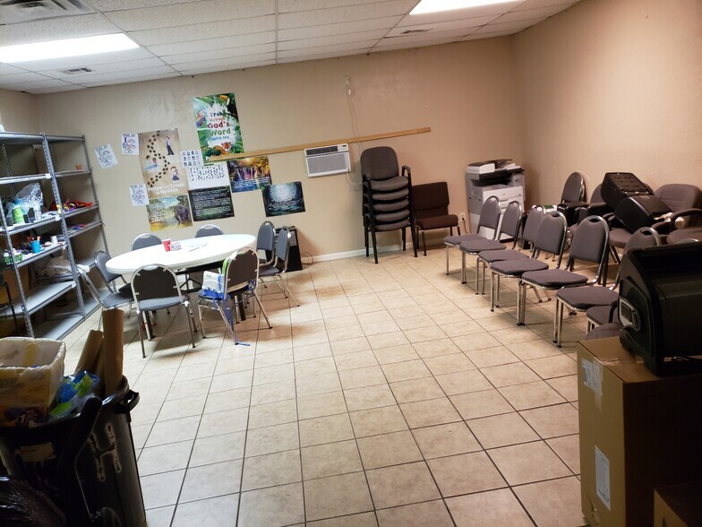 More Photos Of 1116 SW H Ave, Lawton Religious Facility For Lease