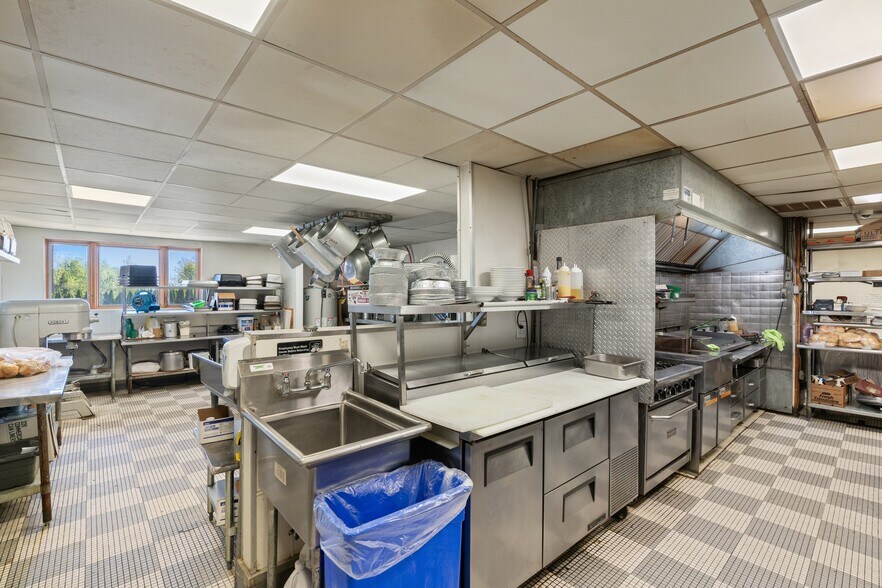 More Photos Of 232 W Moorestown Rd, Wind Gap Restaurant For Sale