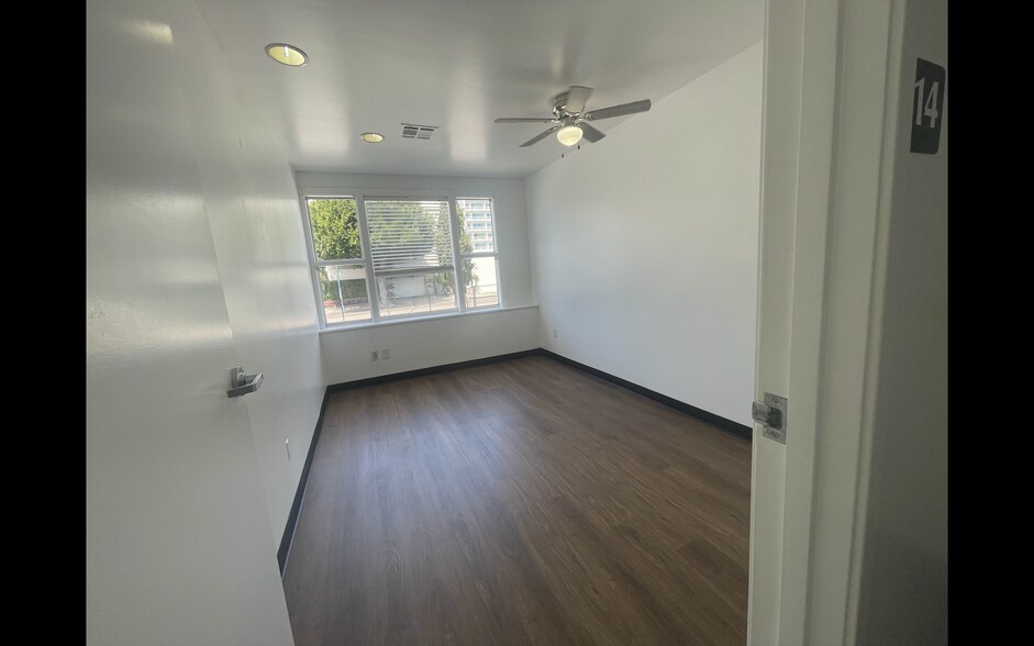 More Photos Of 9935 S Santa Monica Blvd, Beverly Hills Coworking Space