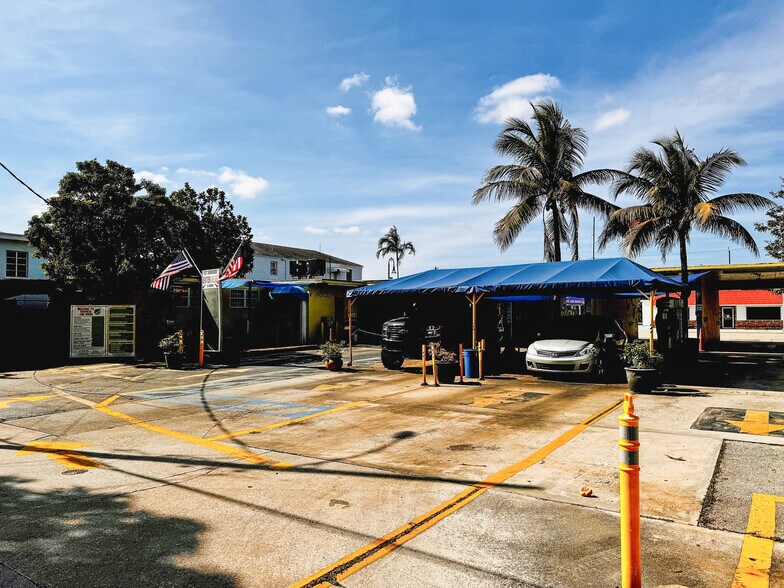 More Photos Of 824 N Dixie Hwy, Lake Worth Carwash For Sale