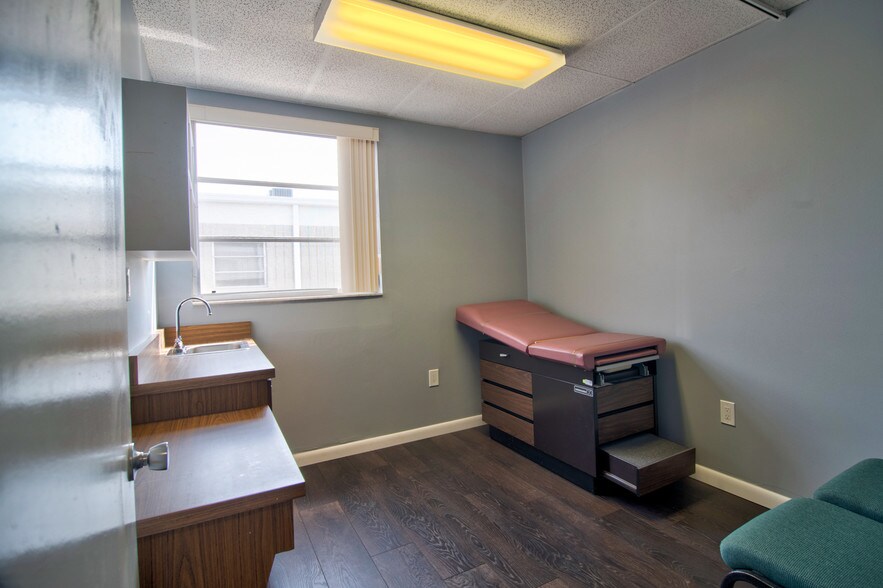 More Photos Of Northside Professional Complex, Saint Petersburg Medical For Lease