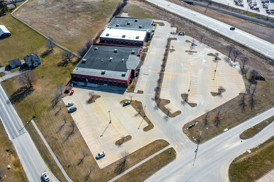 More Photos Of 2303 Jones Blvd, Coralville Office For Lease