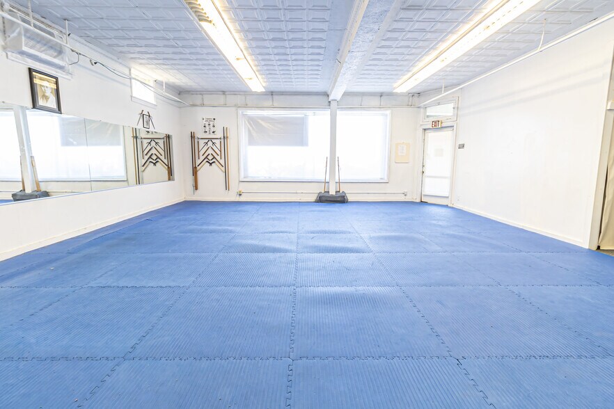 More Photos Of 912 Kings Rd, Schenectady Office For Sale