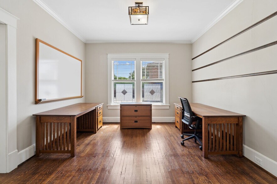 More Photos Of 4112 Swiss Ave, Dallas Office For Sale