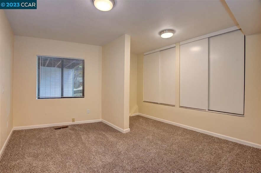 More Photos Of 619 Edwards St, Crockett Healthcare For Sale