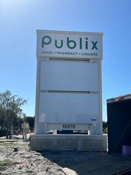 More Photos Of 16970 San Carlos Blvd, Fort Myers Unknown For Lease