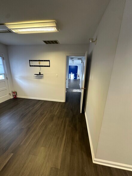 More Photos Of 71 Cedar Ave, Hershey Office For Lease