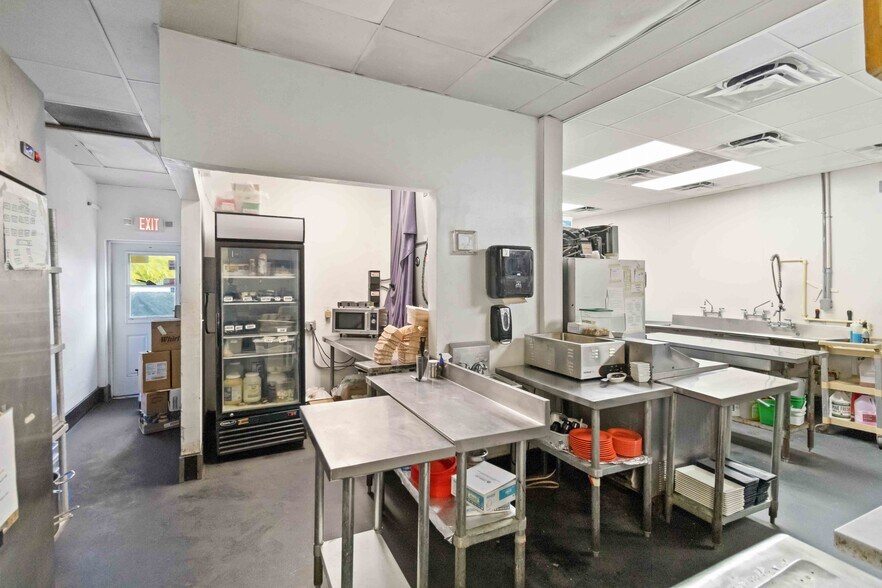 More Photos Of 362 W Dearborn St, Englewood Storefront For Sale