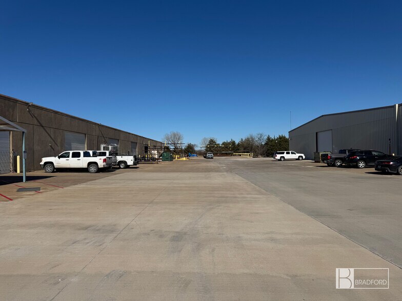 More Photos Of 5100 Marshall St, Sherman Industrial For Sale