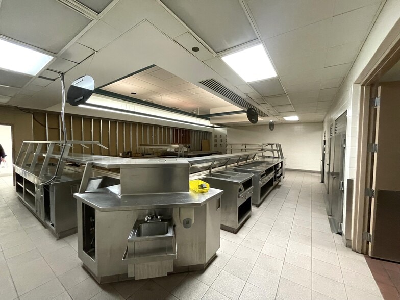 More Photos Of 3800 Wilson Ave, Loveland Manufacturing For Lease
