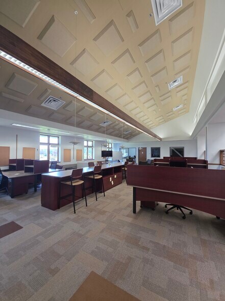 More Photos Of 4493 Walden Ave, Lancaster Office For Sale