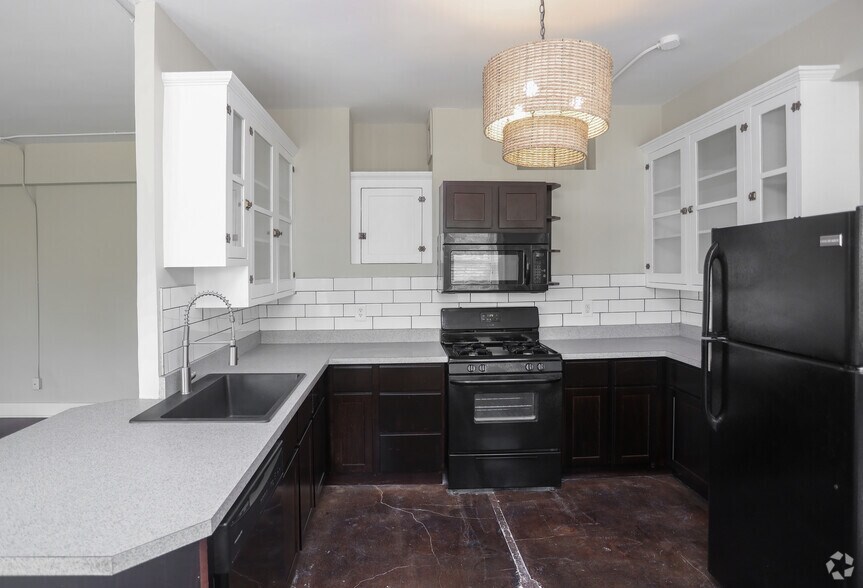 More Photos Of 111 E 16th St, Indianapolis Apartments For Lease