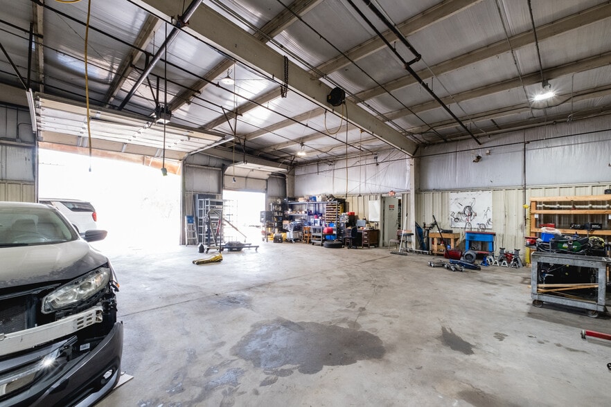 More Photos Of 714 Calhoun St, Little Rock Industrial For Sale