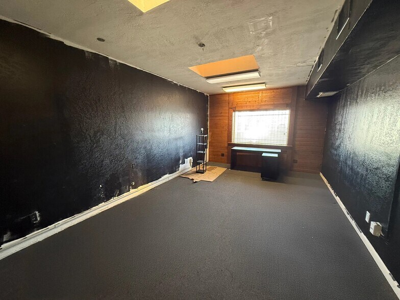 More Photos Of 3650 N 40th Ave, Phoenix Warehouse For Lease