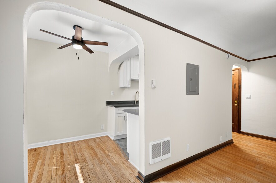 More Photos Of , Seattle Multifamily For Sale
