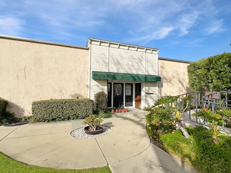 More Photos Of 1470 W 9th St, Upland Loft Creative Space For Sale