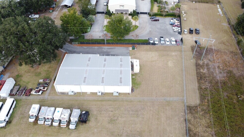 More Photos Of 1032 Commercial Dr, Brunswick Flex For Sale