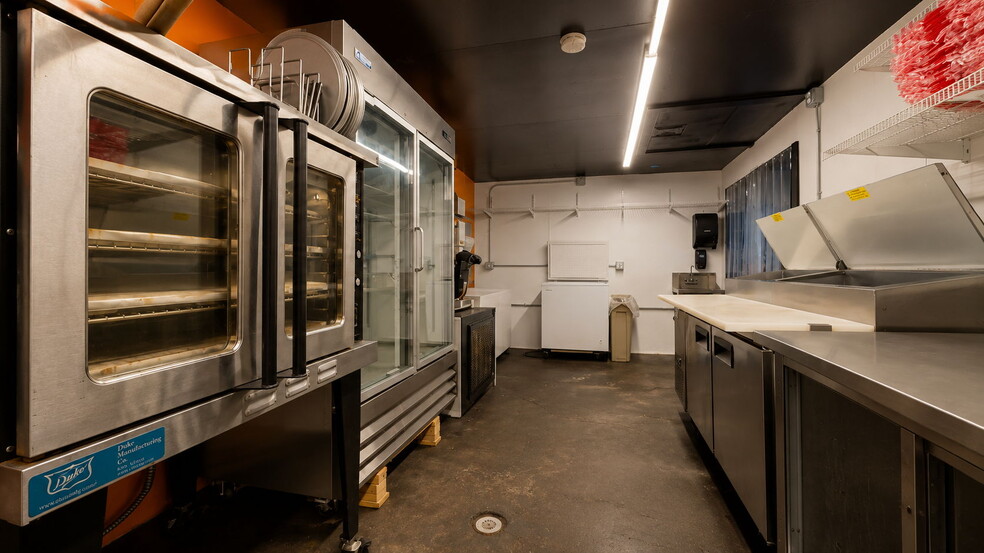 More Photos Of 3314 Surfside Blvd, Corpus Christi Restaurant For Sale
