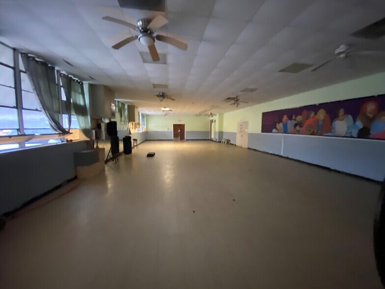 More Photos Of 6601 Sherman St, Houston Lodge Meeting Hall For Sale