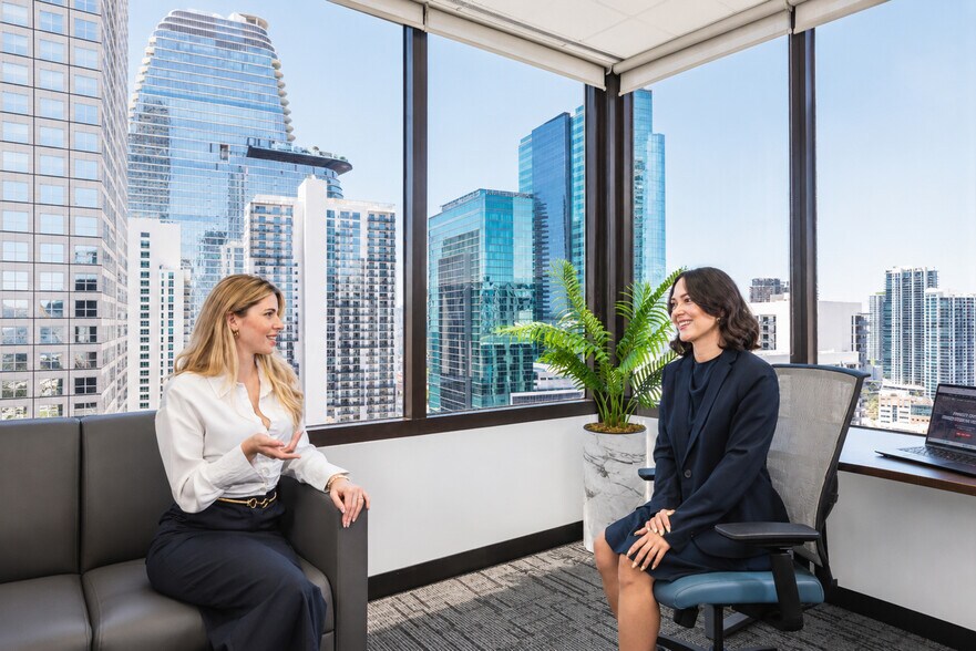 More Photos Of 2 S Biscayne Blvd, Miami Coworking Space