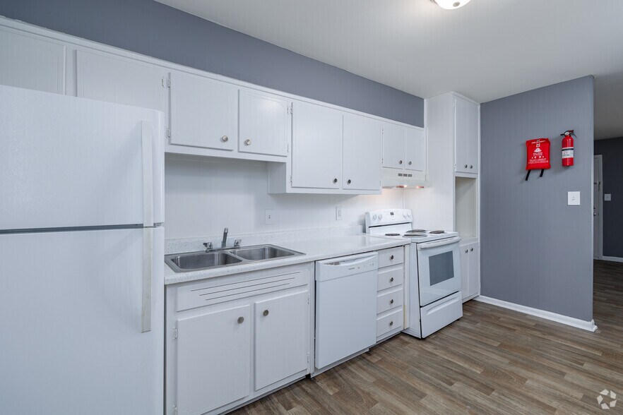 More Photos Of 1988 Plaza Ln SW, Atlanta Apartments For Sale