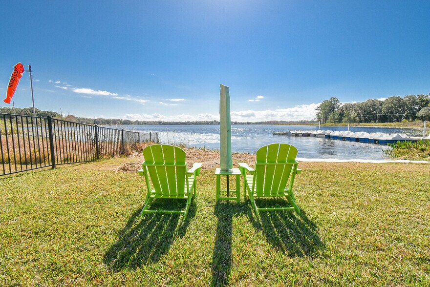 More Photos Of 831 Huntington Rd, Crescent City Freestanding For Sale