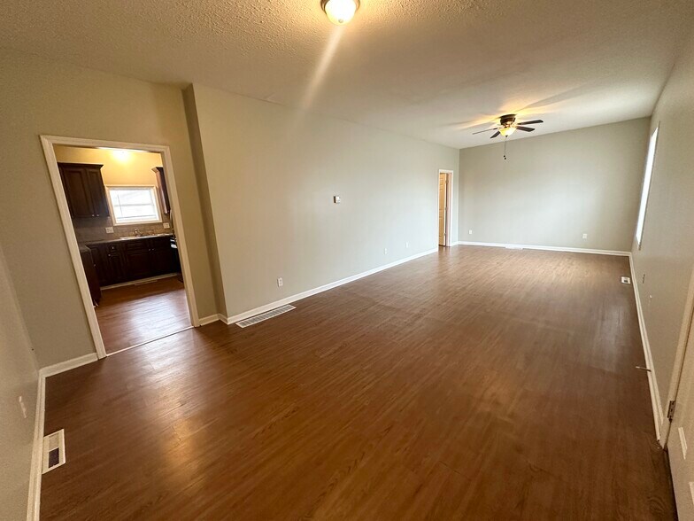 More Photos Of 6310-6312 Raytown Rd, Raytown Apartments For Sale