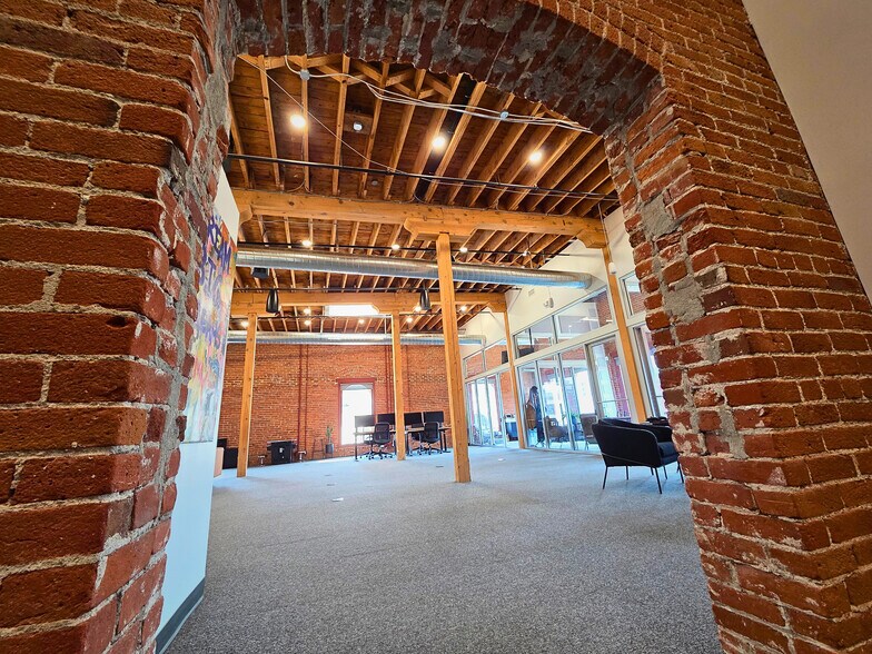More Photos Of 1660 17th St, Denver Office Residential For Sale