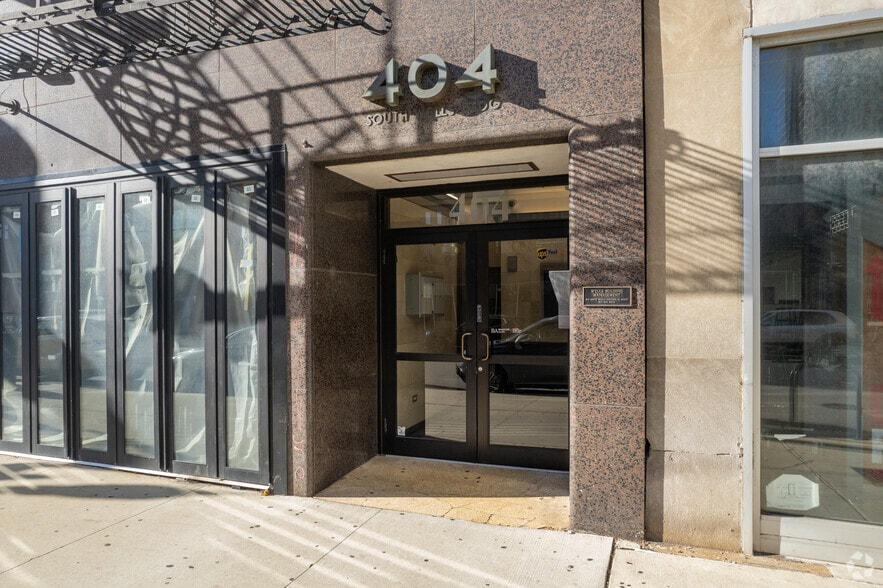 More Photos Of 404 S Wells St, Chicago Loft Creative Space For Lease