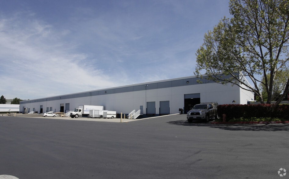 More Photos Of 1671-1699 Atlantic Ct, Union City Warehouse For Lease