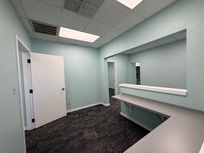 More Photos Of 3625 W Main St, Norman Office For Sale