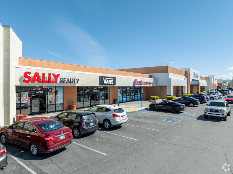 More Photos Of 44410-44600 Valley Central Way, Lancaster General Retail For Lease