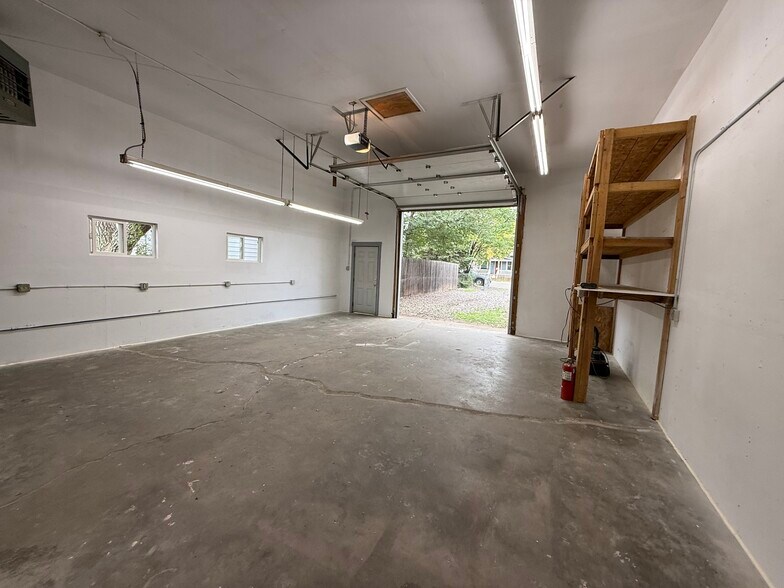 More Photos Of 1460 Chase St, Lakewood Warehouse For Lease
